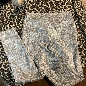 Metallic silver leopard print pants-size 12